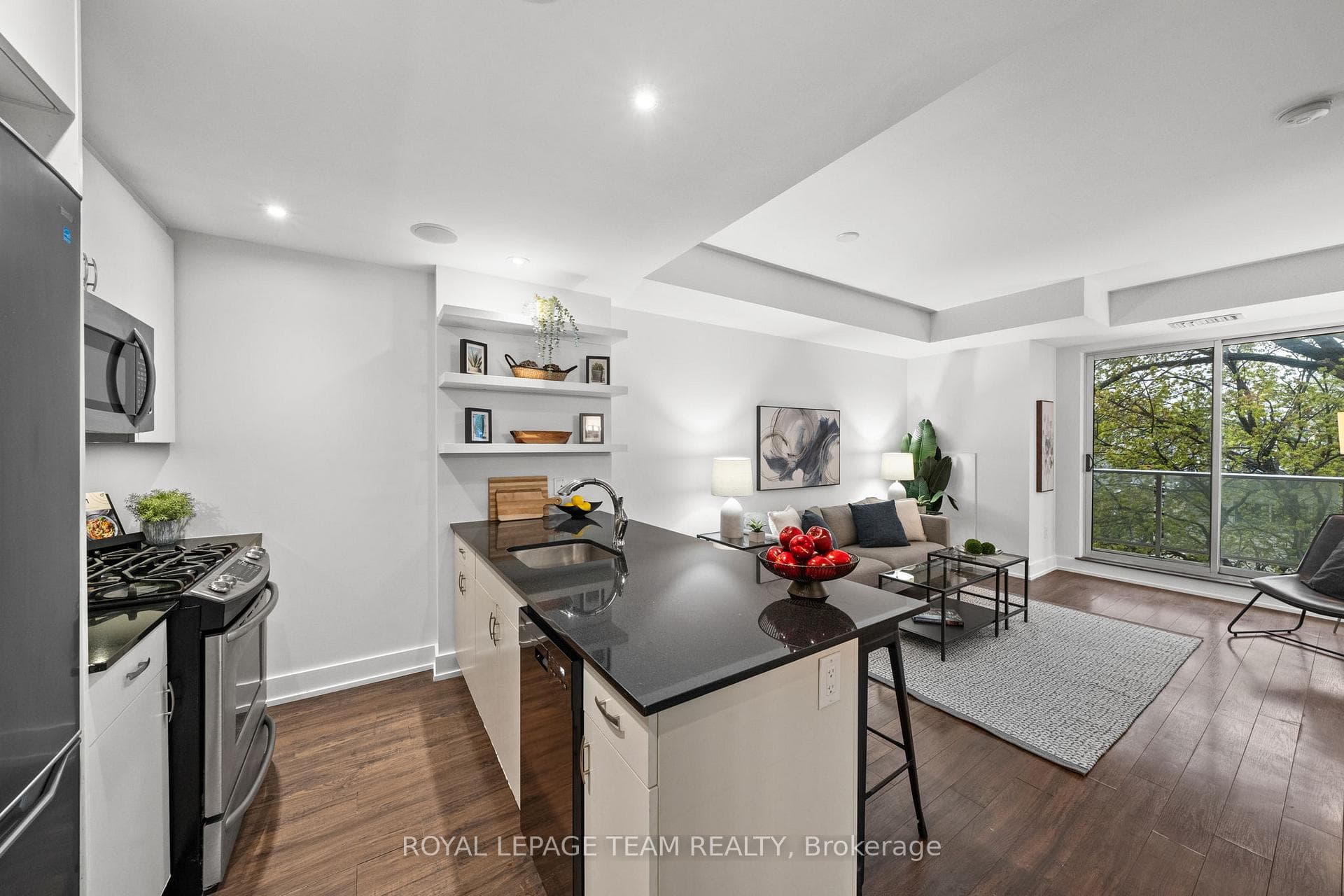 100 Champagne Avenue Unit 410 photo 10