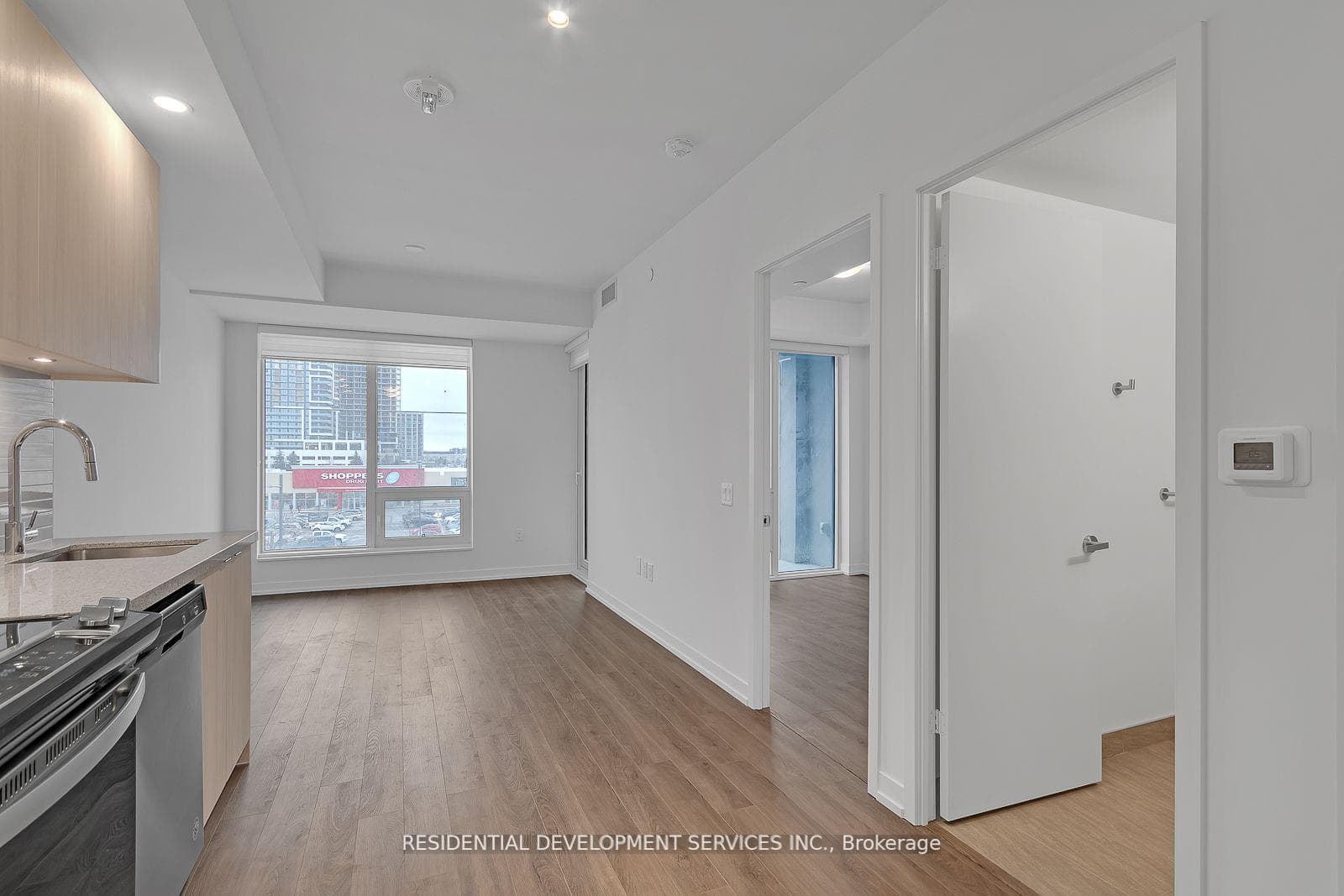 8868 Yonge Street Unit 316E photo 4