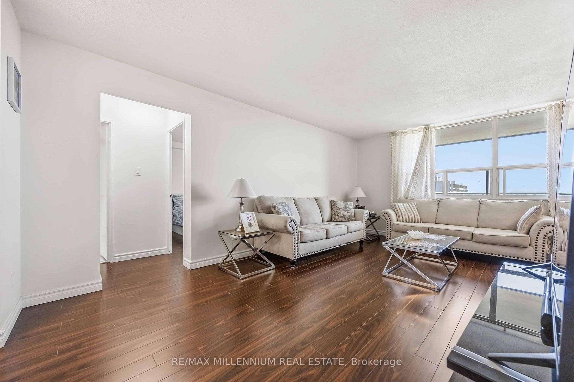 2550 Pharmacy Avenue Unit 1107 photo 10