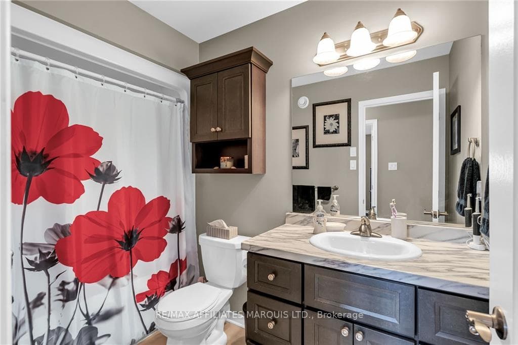 2184 BURKE Avenue photo 8