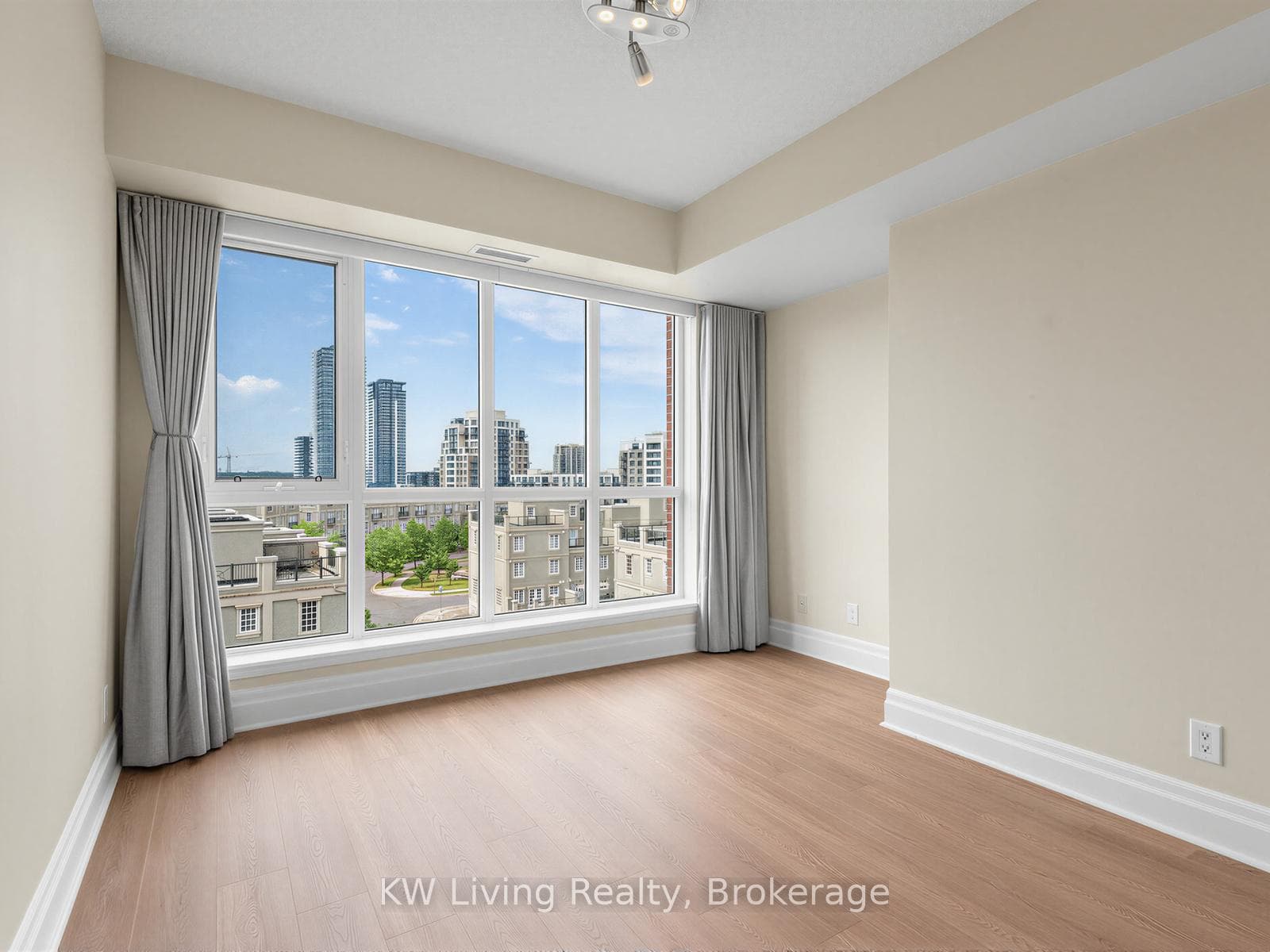 21 Upper Duke Crescent Unit 604 photo 15