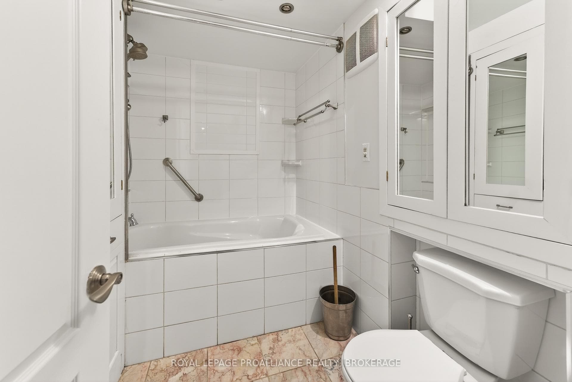 169 Carruthers Avenue photo 16