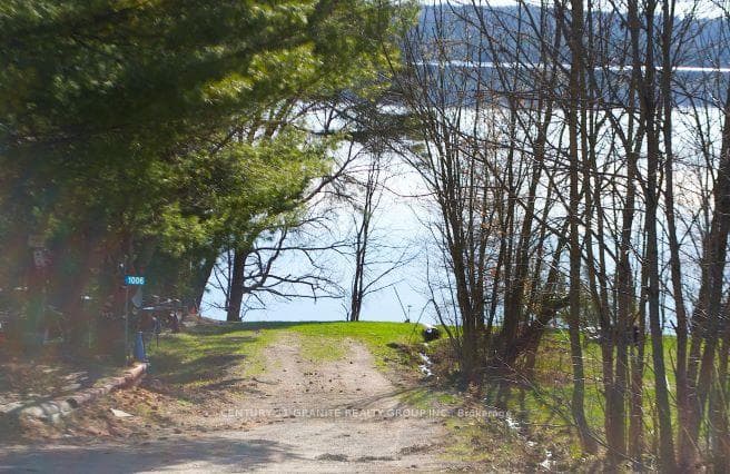 1015 Harvest Moon Lane photo 3