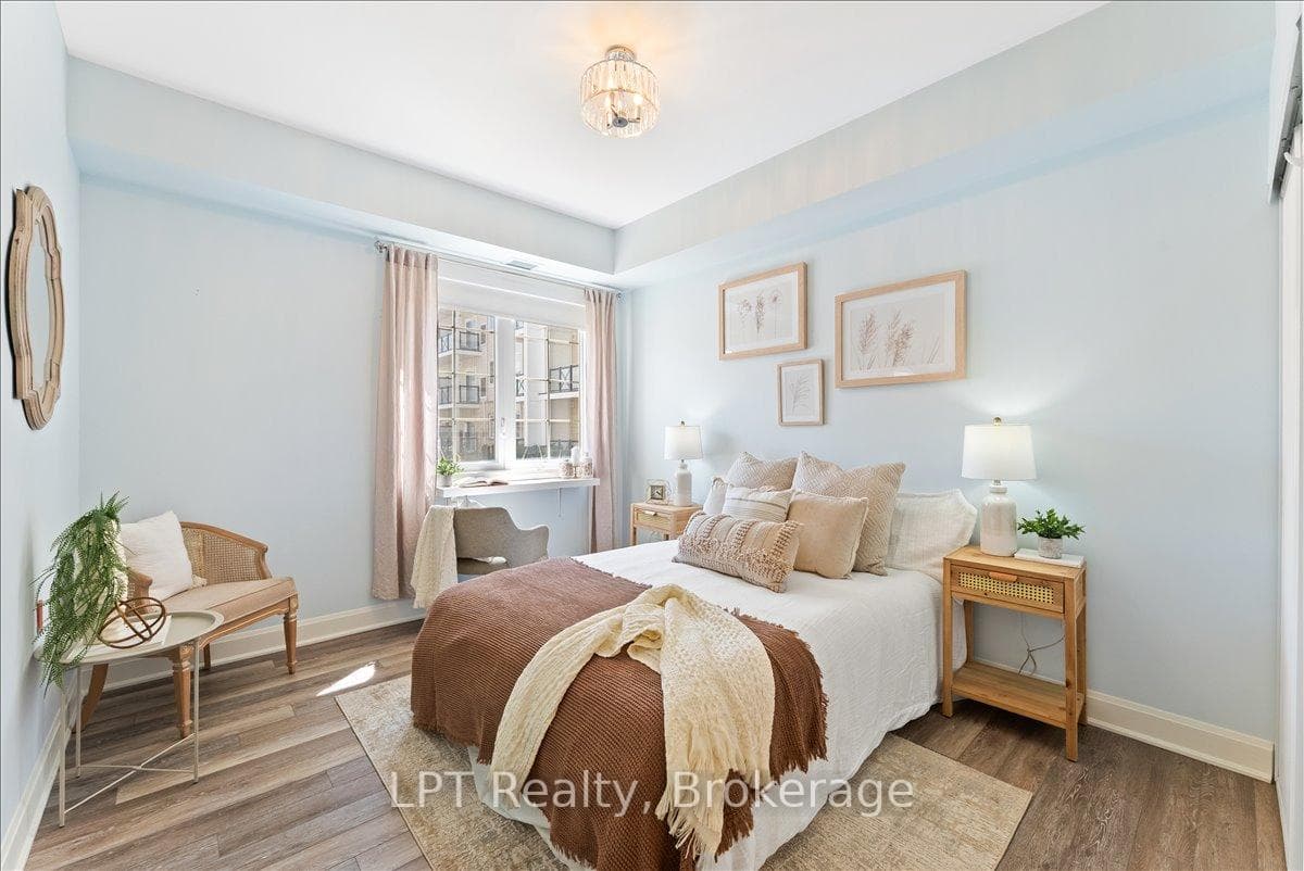 50 Lakebreeze Drive Unit 102 photo 25