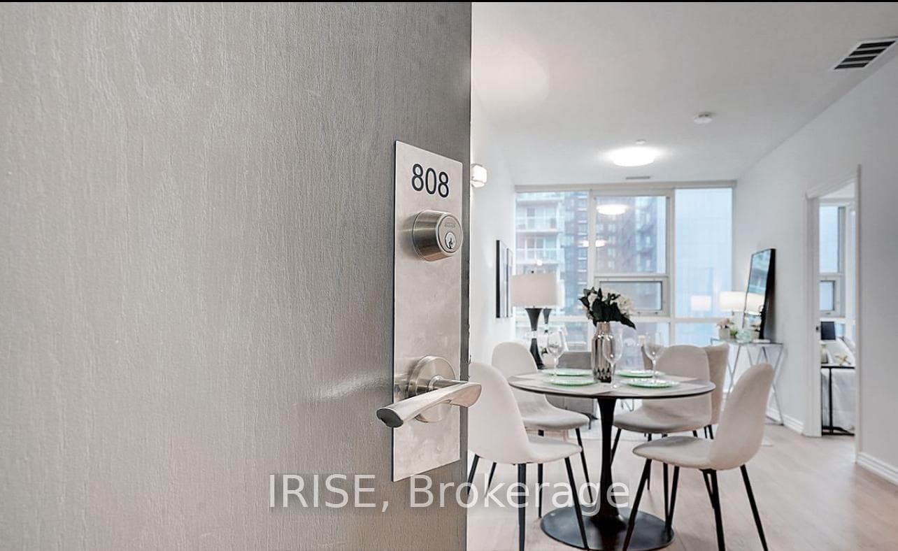 393 King Street Unit 808 photo 1
