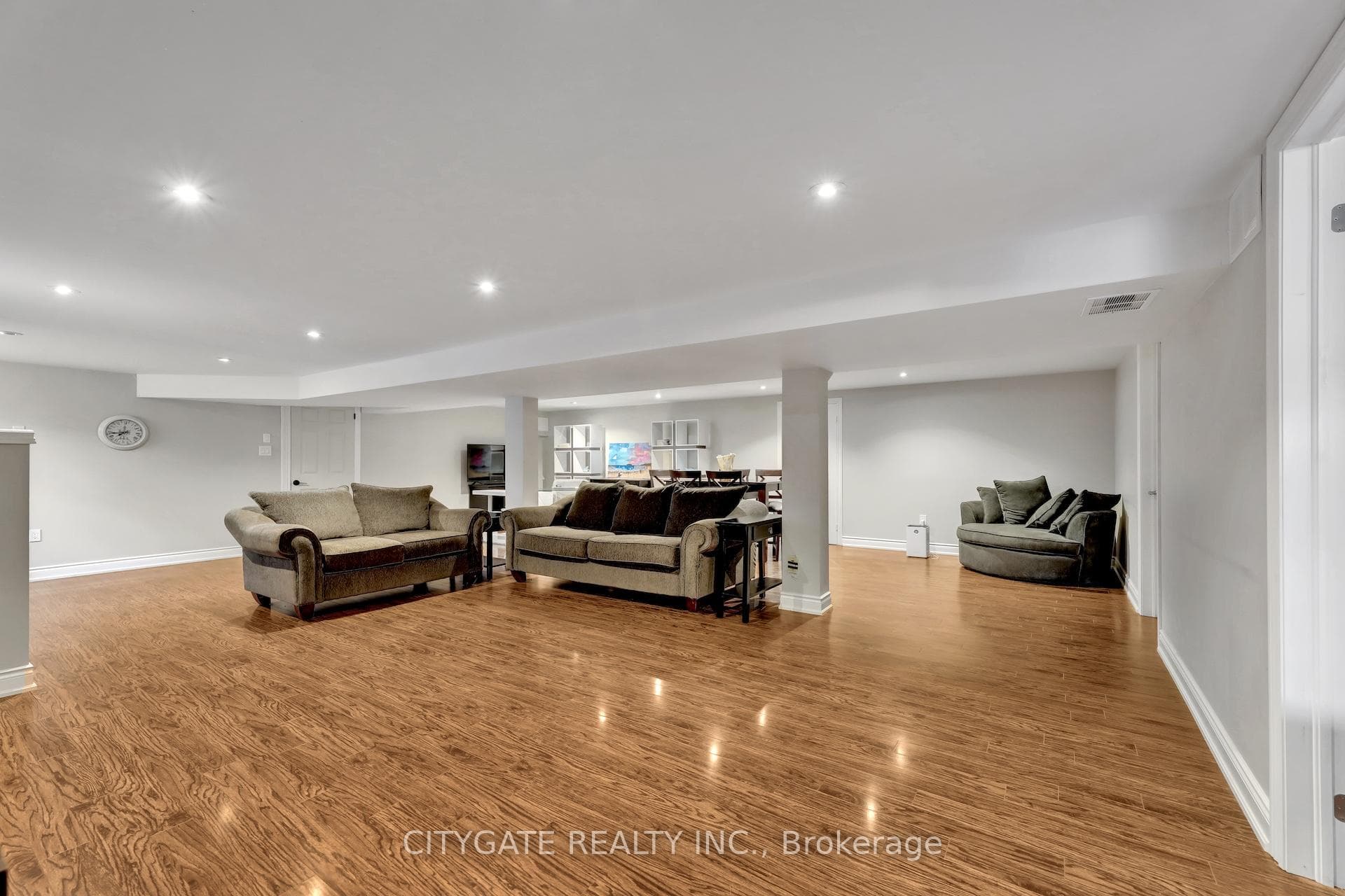 1795 Centre Road photo 30
