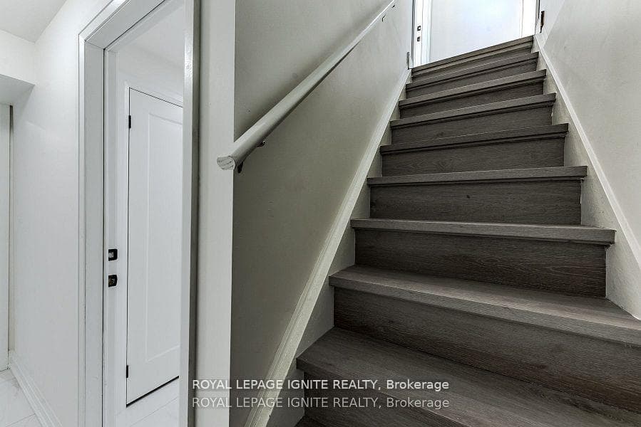 4 Drayton Crescent photo 26