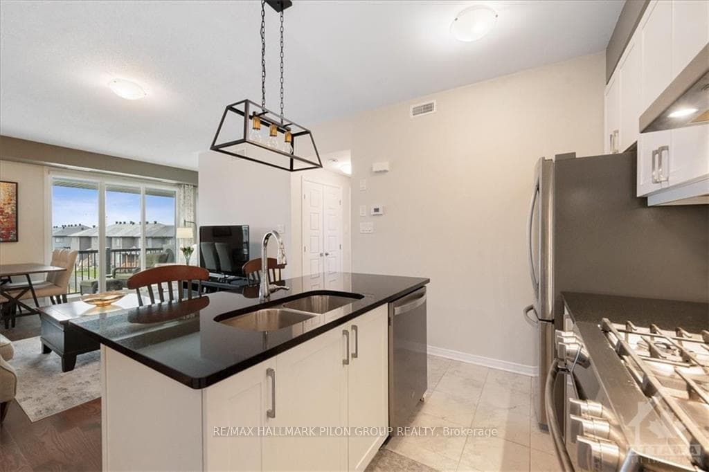 365 HALIBURTON Heights Unit C photo 5