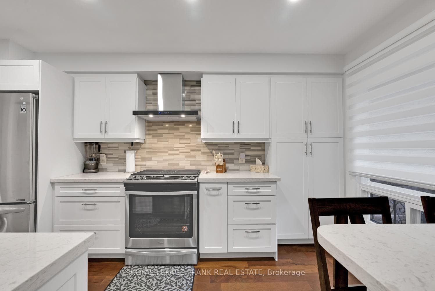 810 Hyland Street photo 6