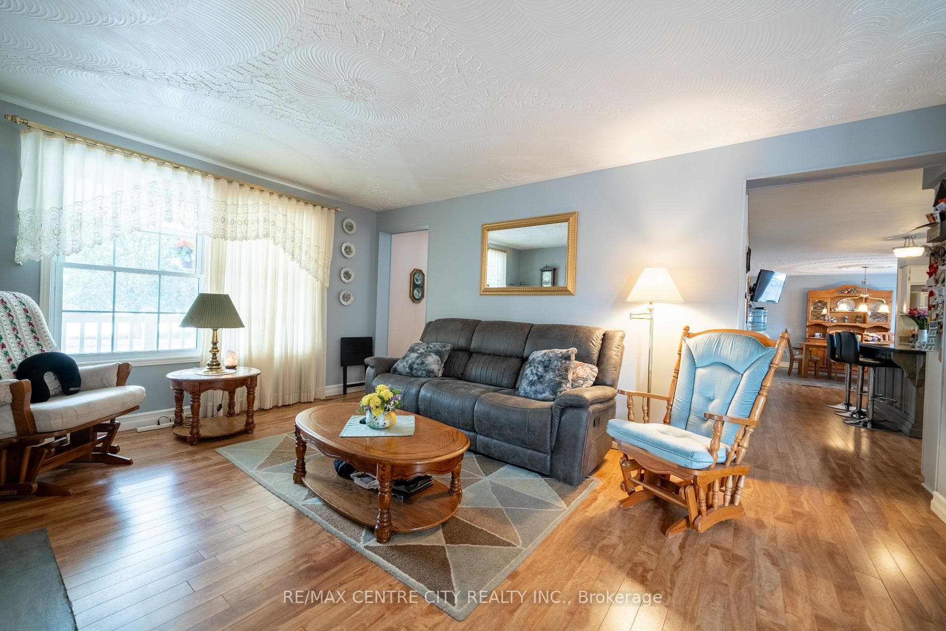 410 Beattie Street photo 7