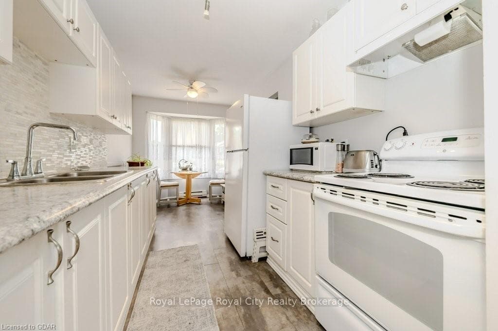 90 FERMAN Drive Unit 15 photo 9