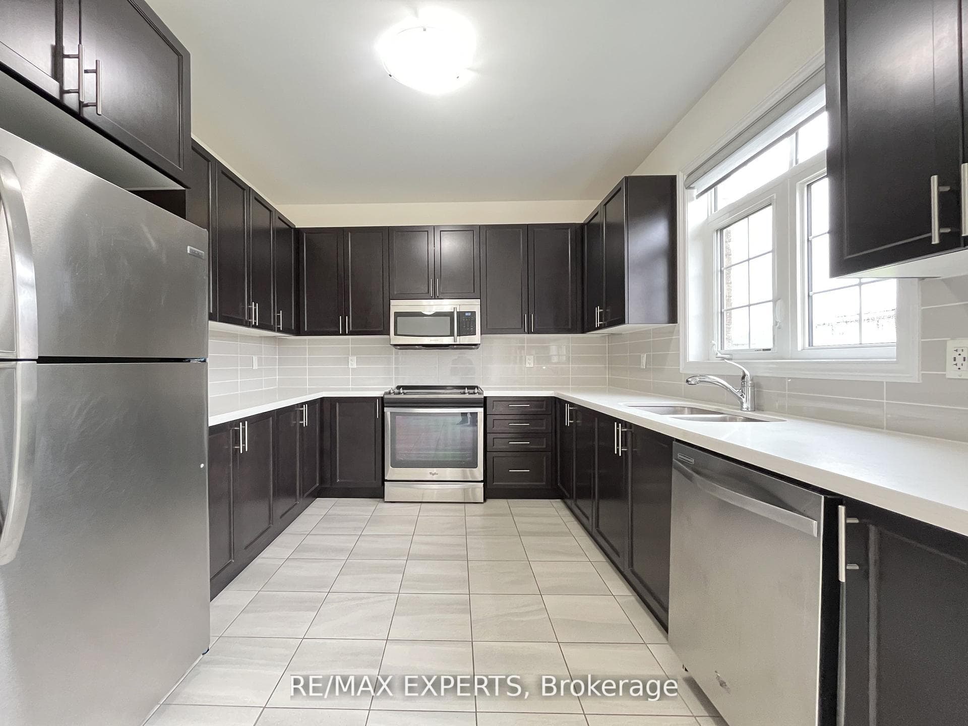 2217 Lozenby Street photo 9