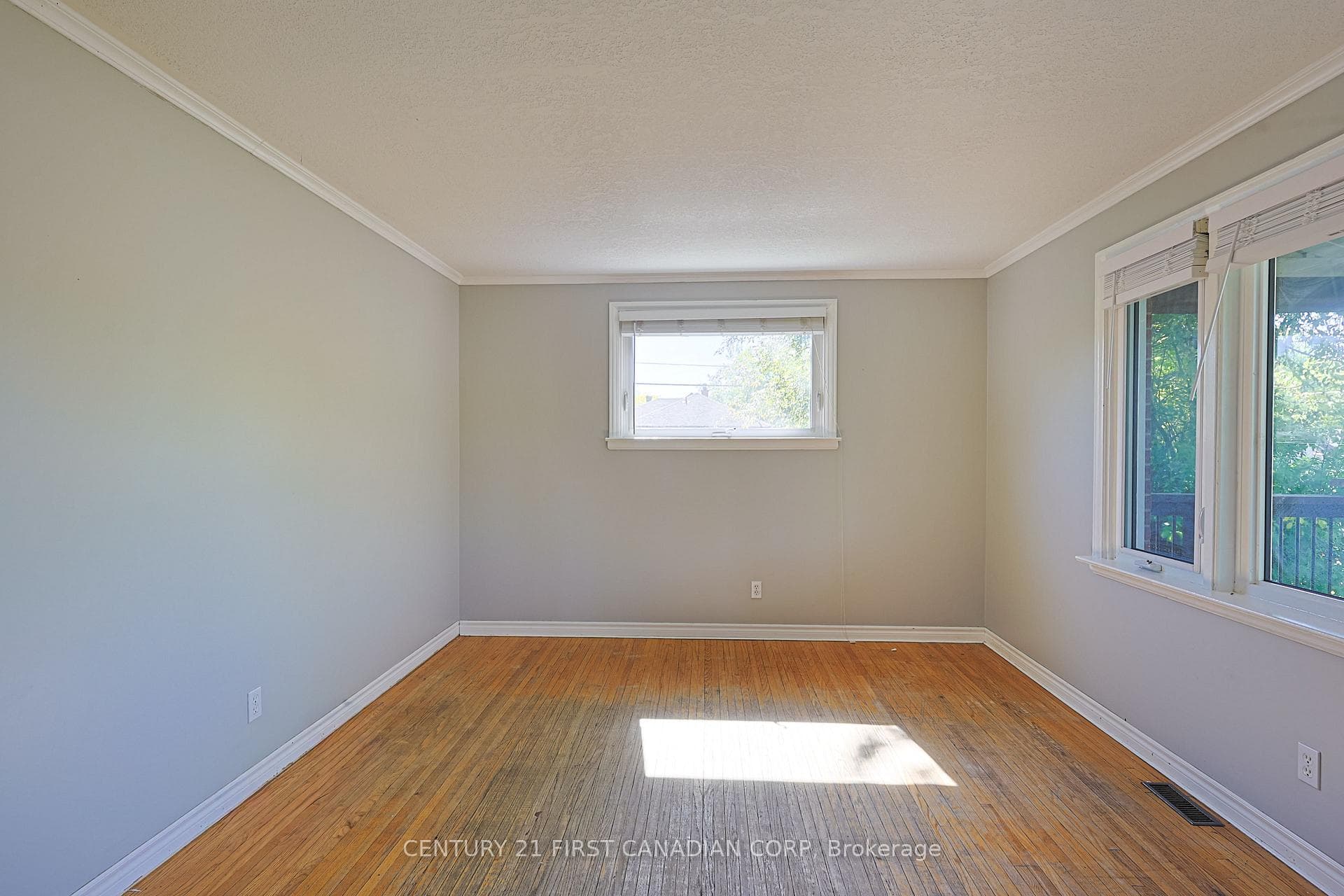 1218 Hamilton Road photo 2