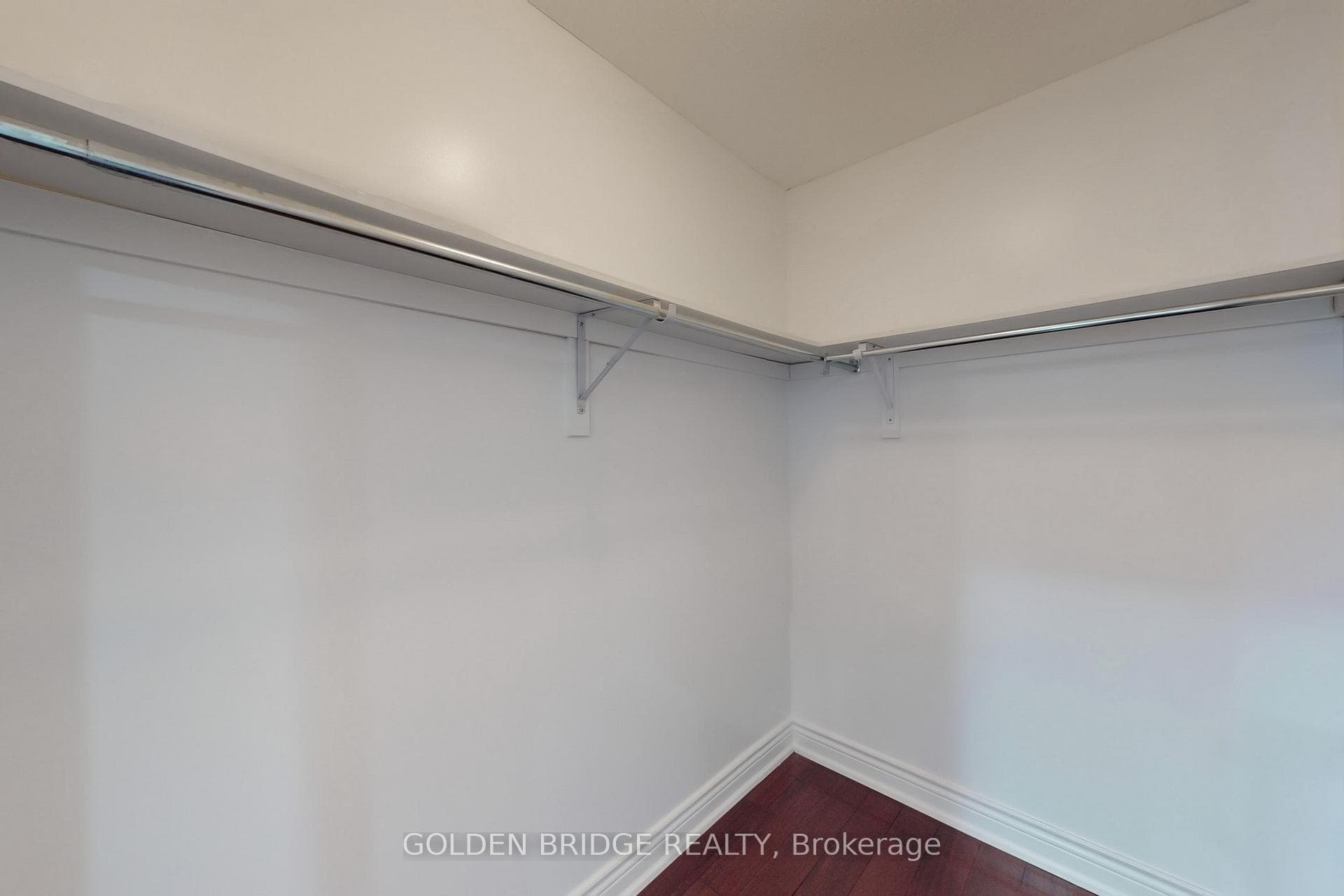 158 Worthington Avenue photo 31