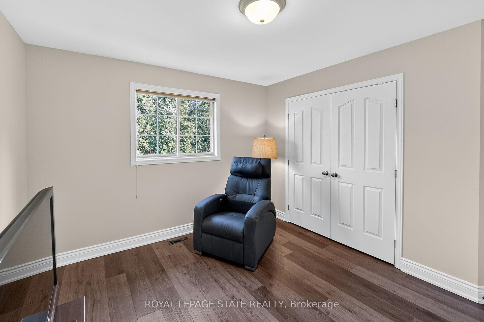 23 Tamarack Court photo 32