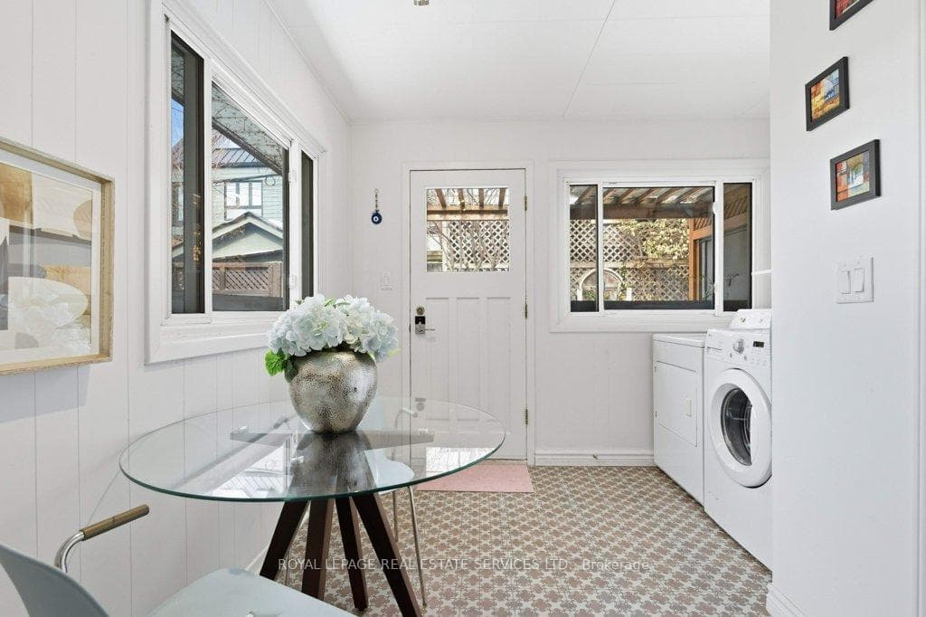 40 Heydon Park Road photo 19
