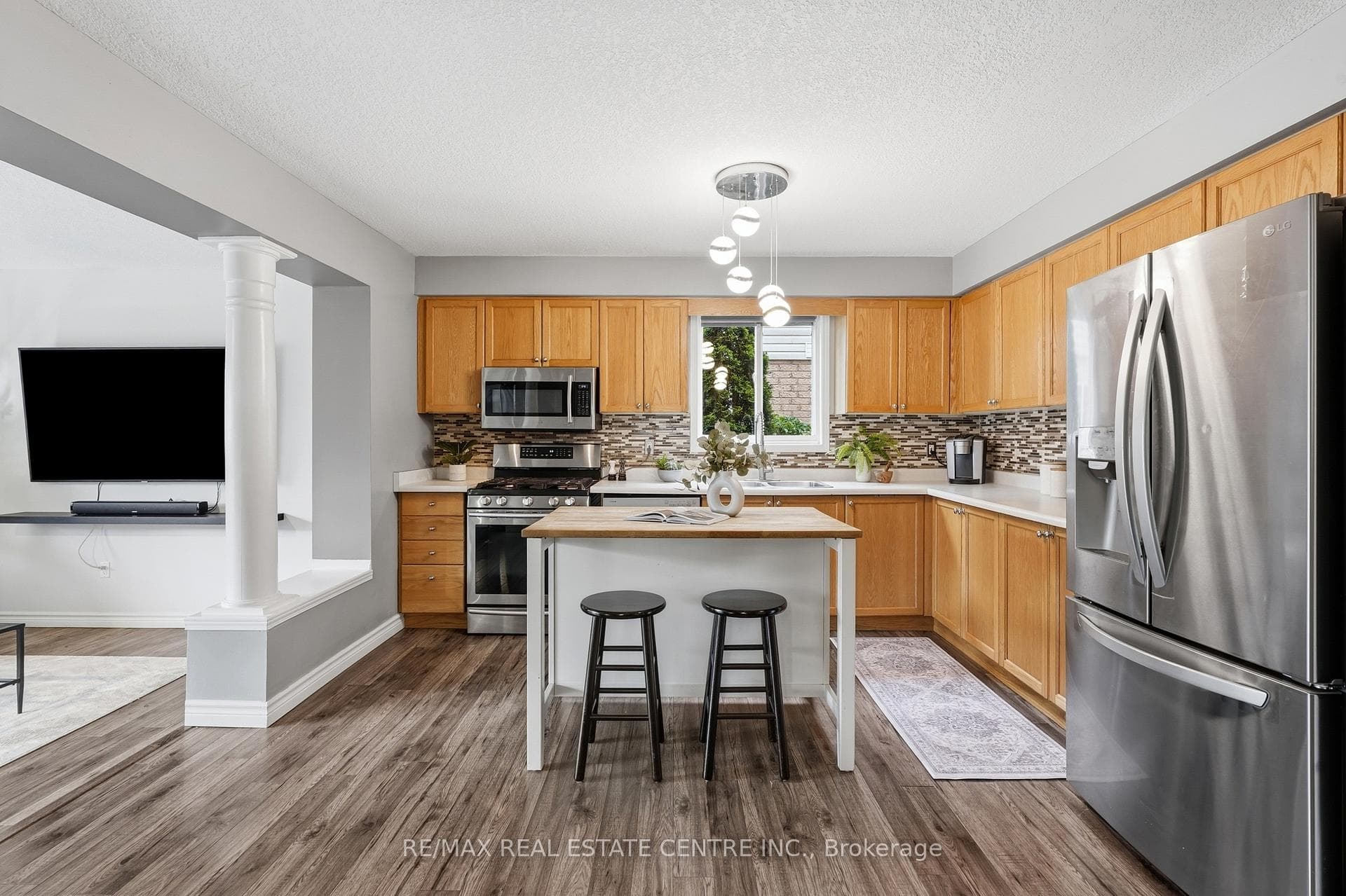 128 Houghton Street photo 19