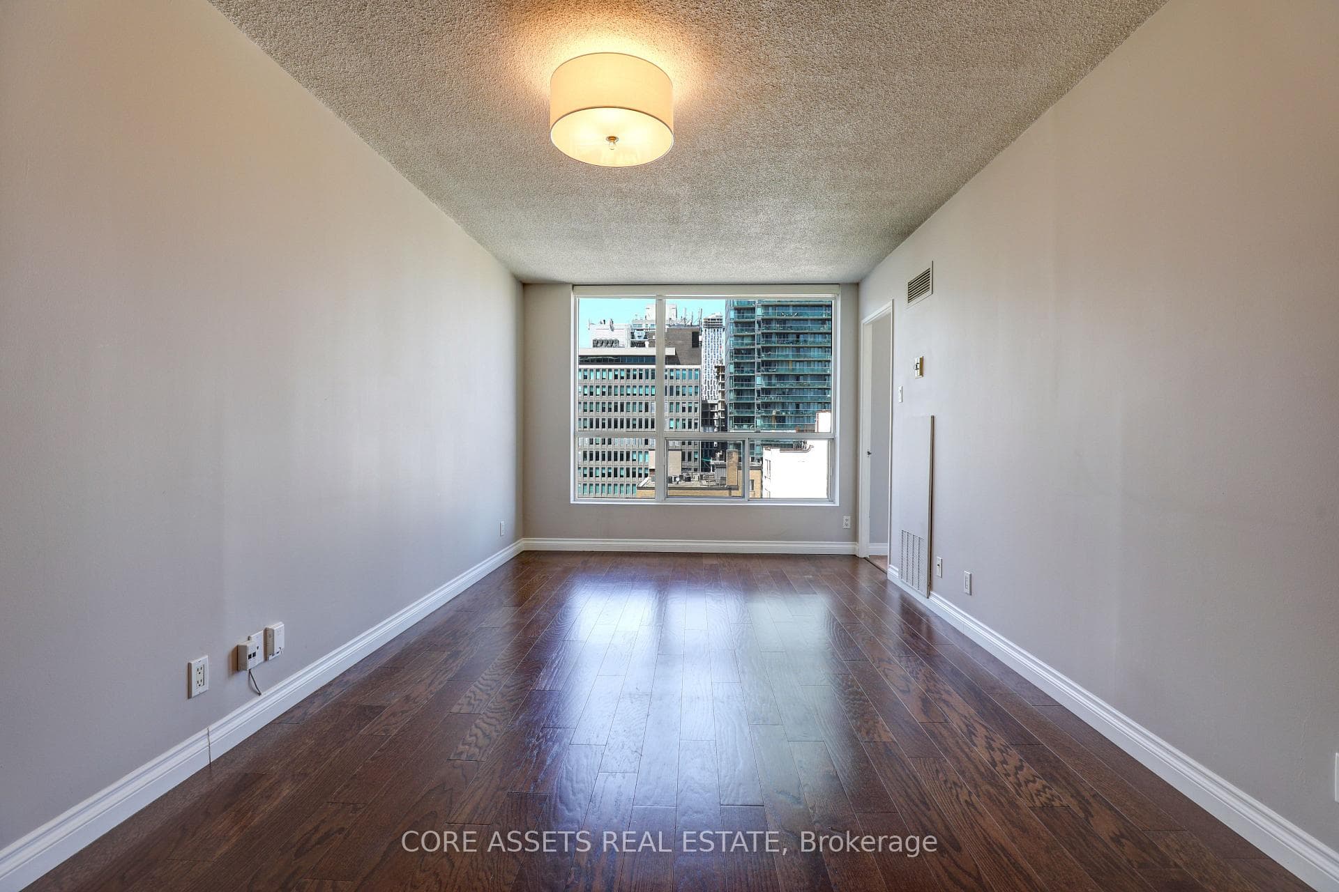 92 King Street Unit 1306 photo 3