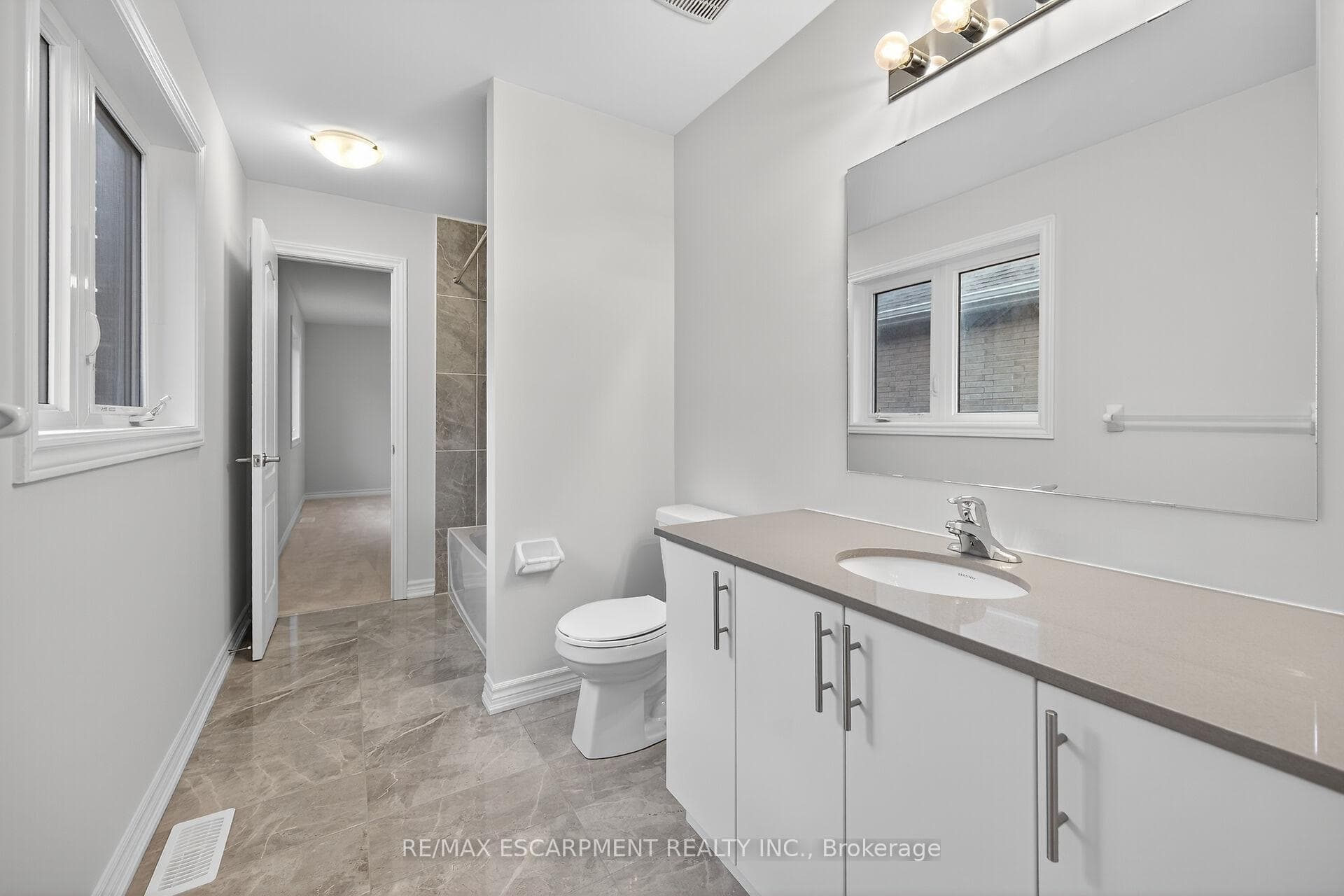 15 Huntsworth Avenue photo 38