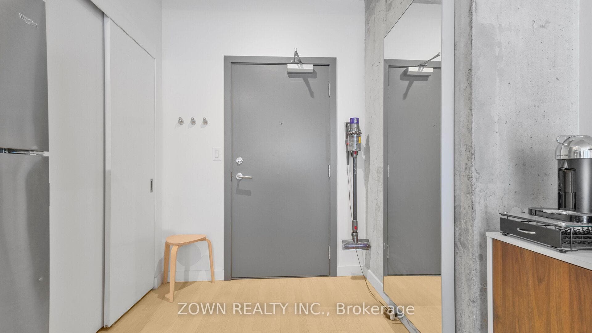246 Logan Avenue Unit 222 photo 7