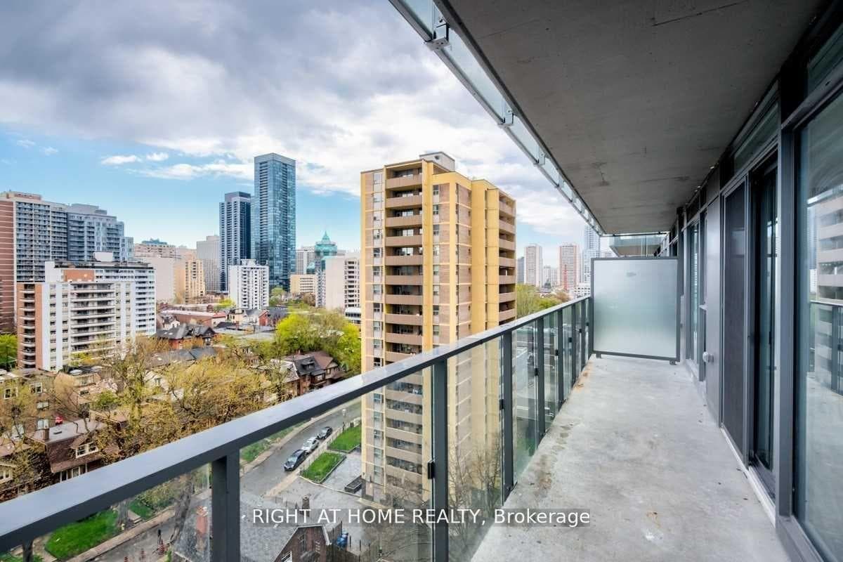 50 Wellesley Street Unit 1502 photo 20