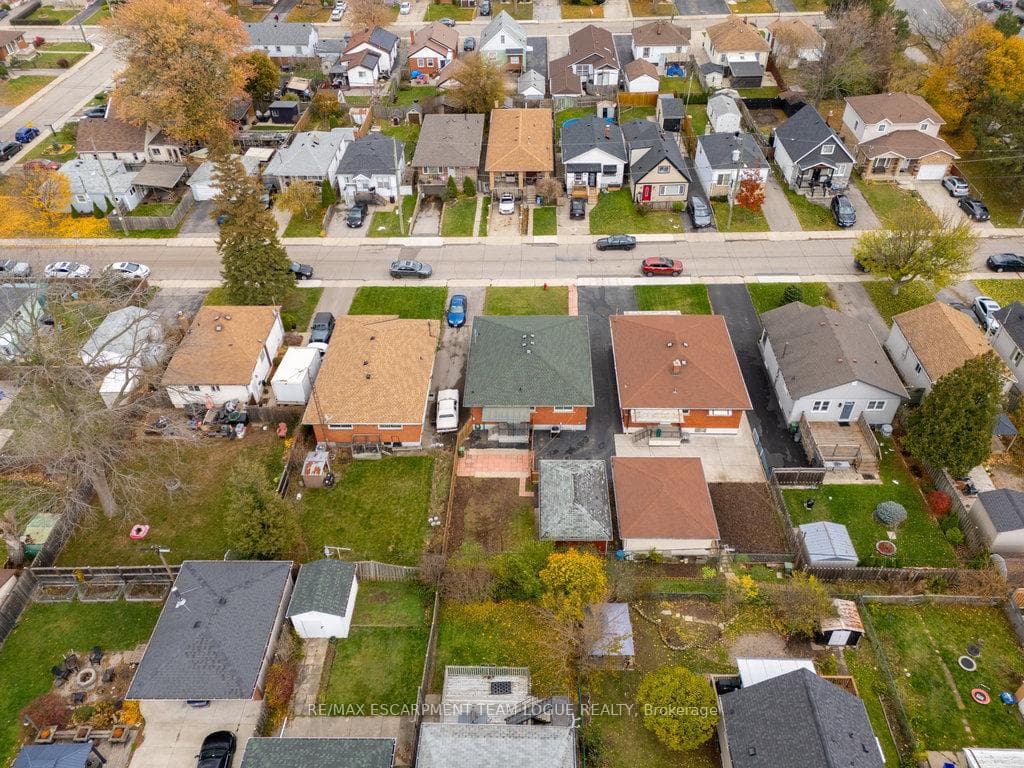 377 Osborne Street photo 46