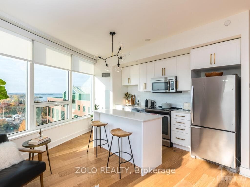 485 RICHMOND Road Unit 1010 photo 15
