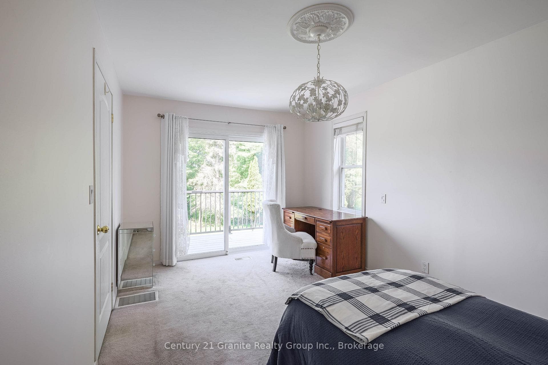 7177 Gelert Road photo 19
