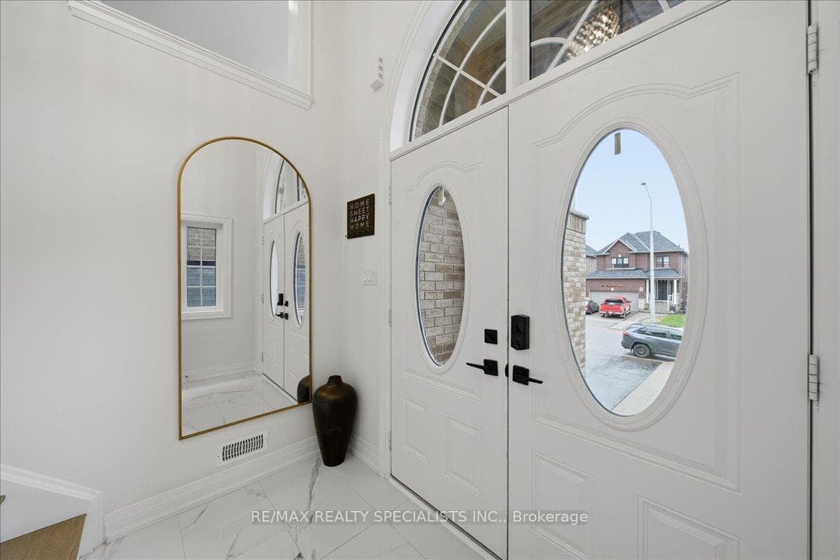 186 Muirfield Drive photo 4