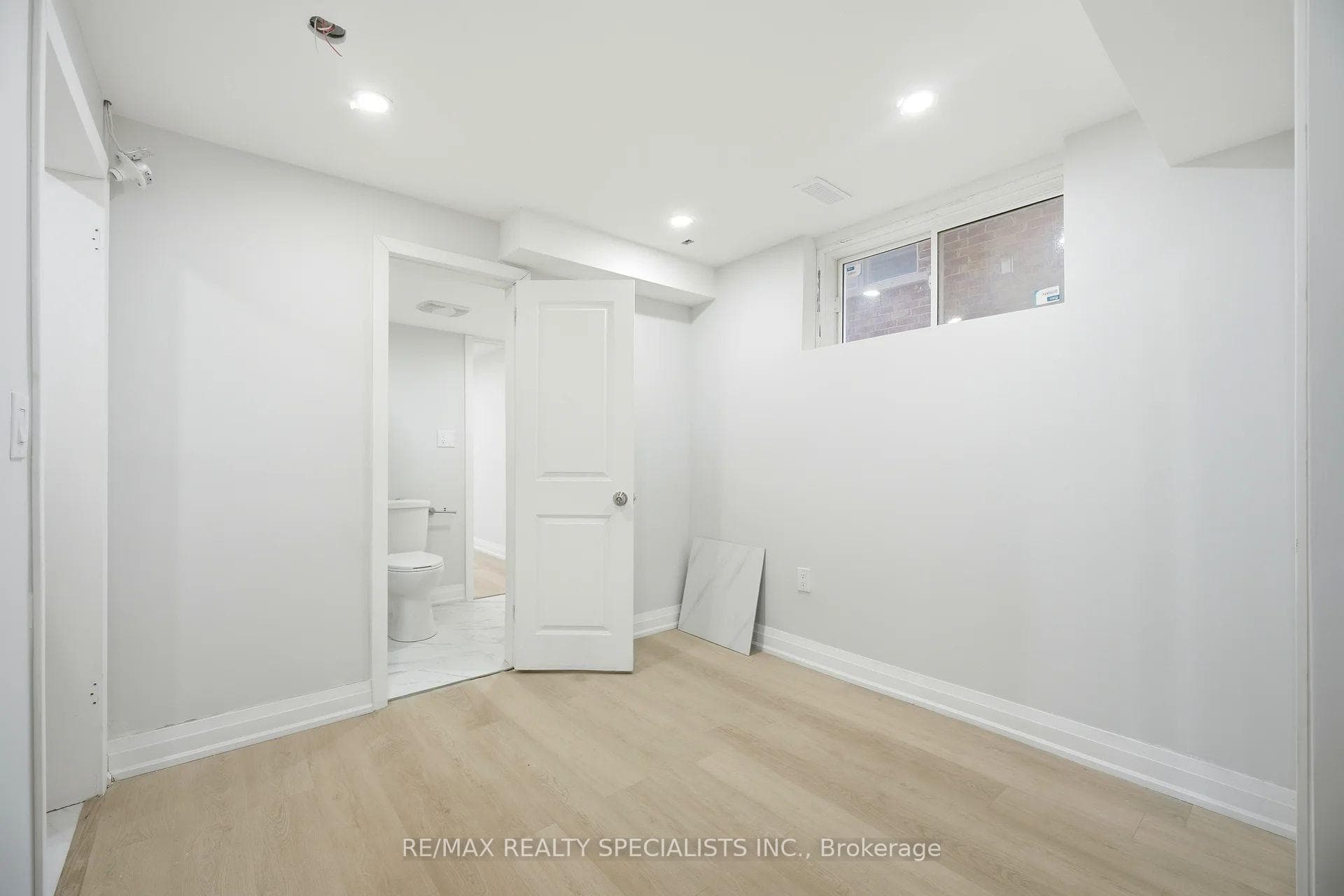 15 Dalbeattie Drive photo 16