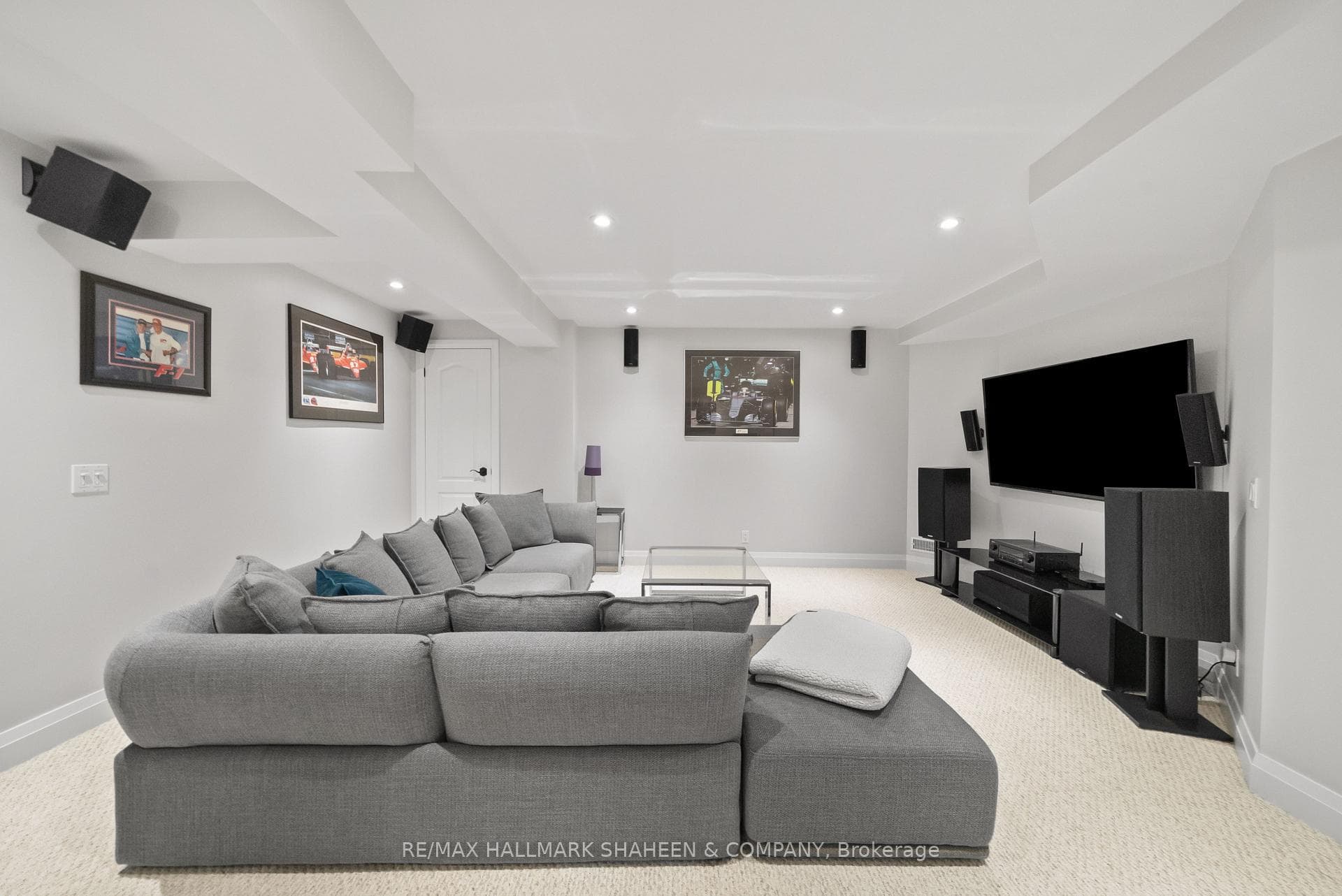 150 Thicket Crescent photo 40