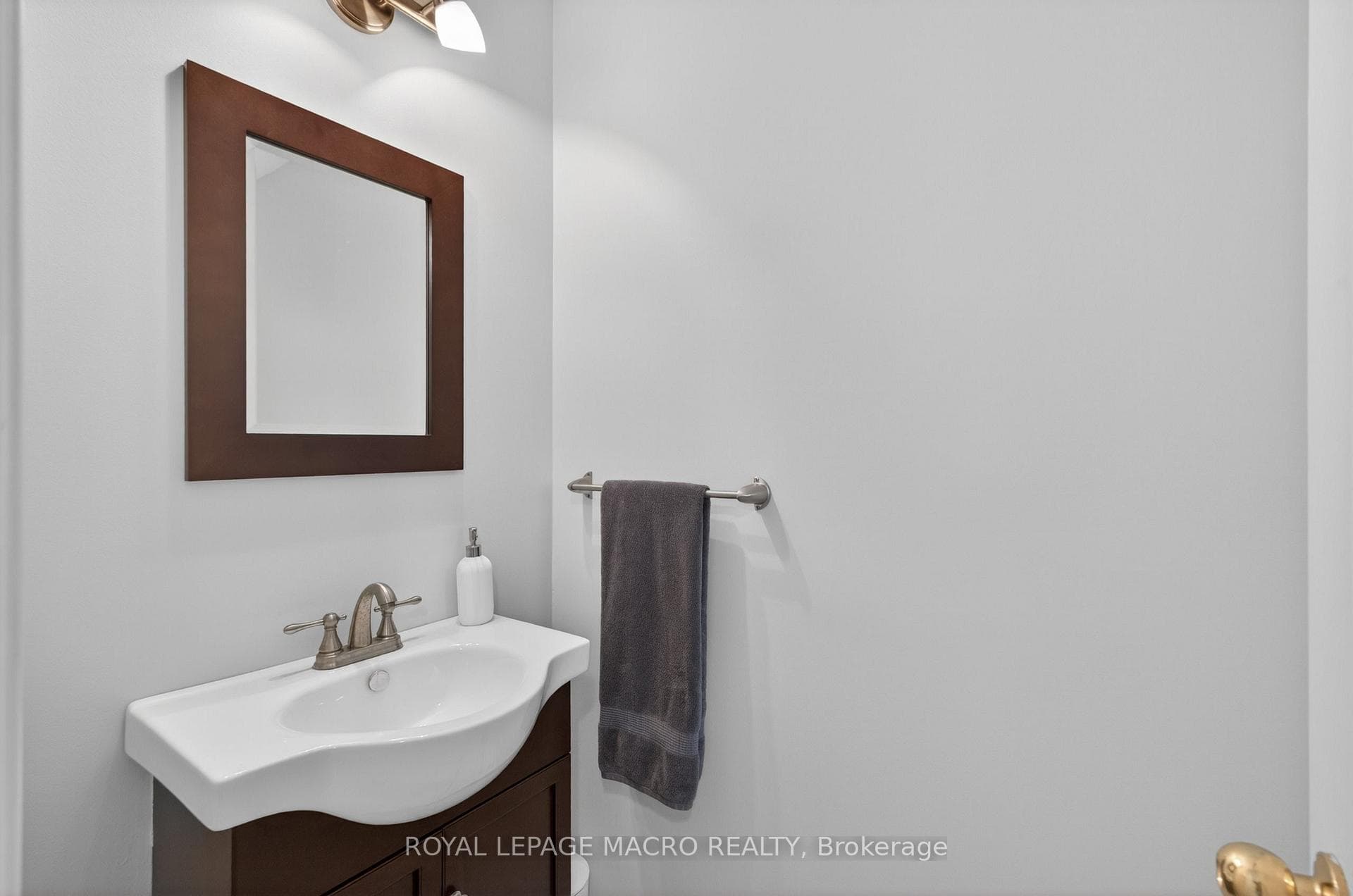2215 Cleaver Avenue Unit 2 photo 5