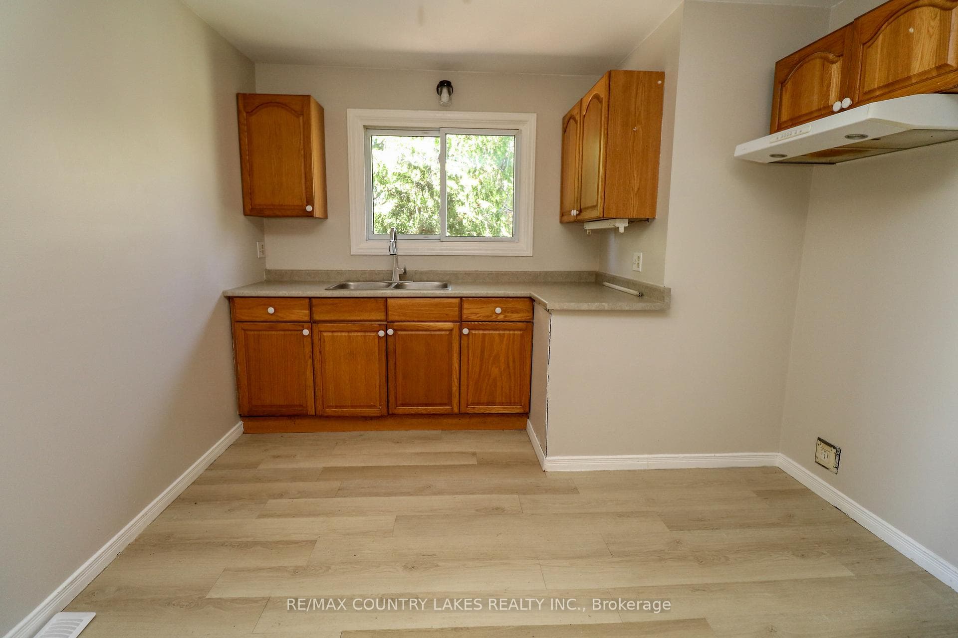 25035/7 Maple Beach Road photo 27