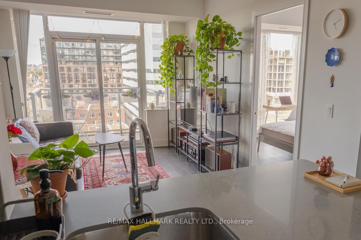 525 Adelaide Street Unit 1508 photo 6