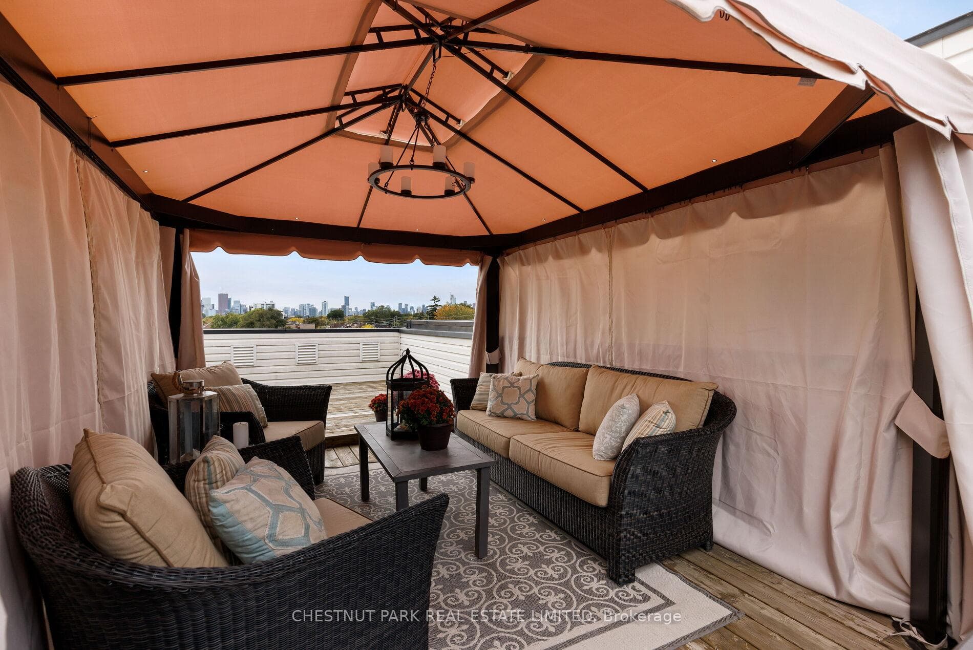 53 Connaught Avenue photo 23