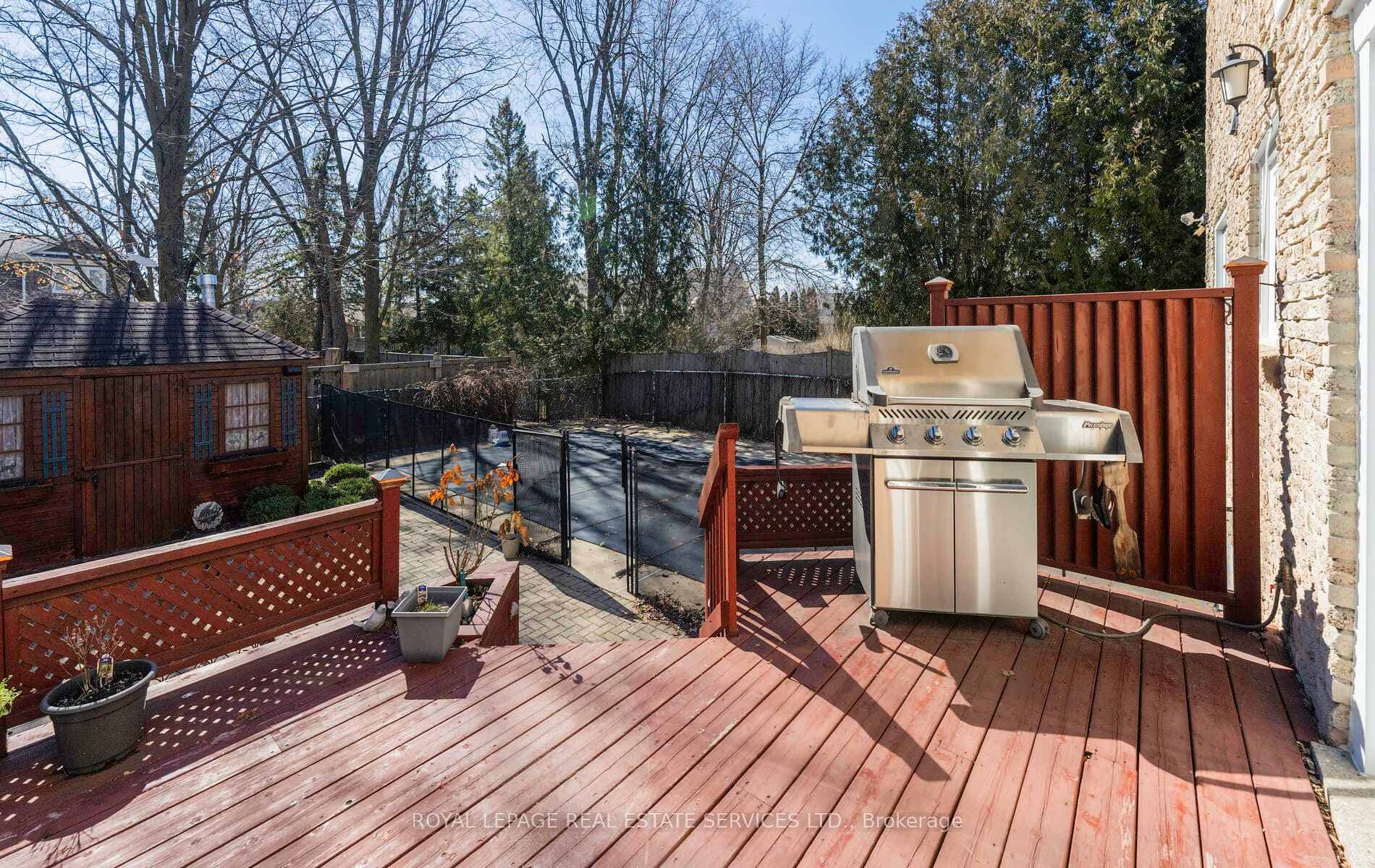 BACKYARD DECK, POOL, GAS BBQ LINE