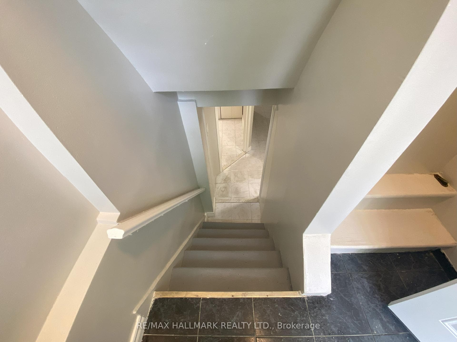 155 Drayton Avenue Unit LOWER photo 3