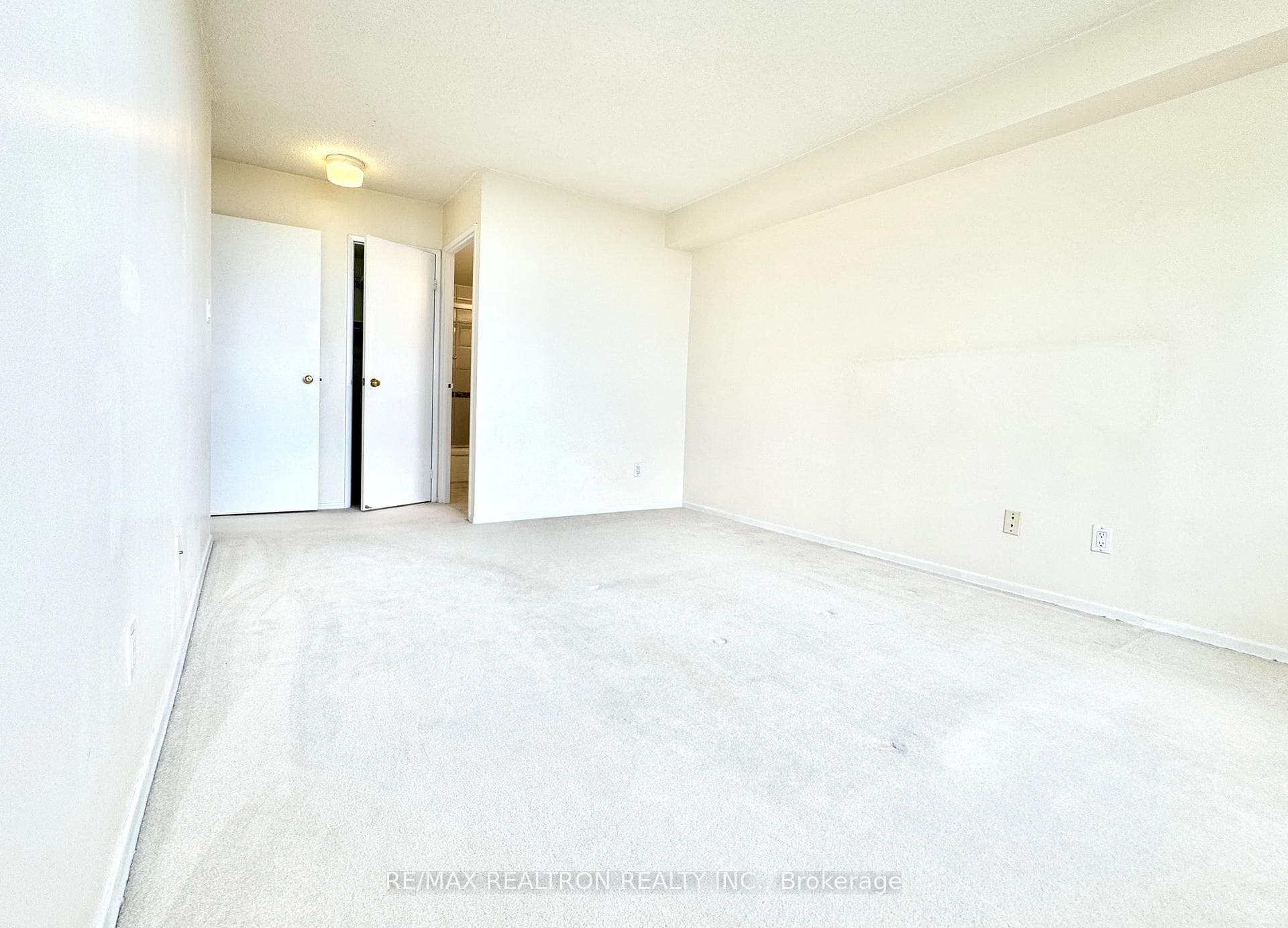 75 Bamburgh Circle Unit 1228 photo 27