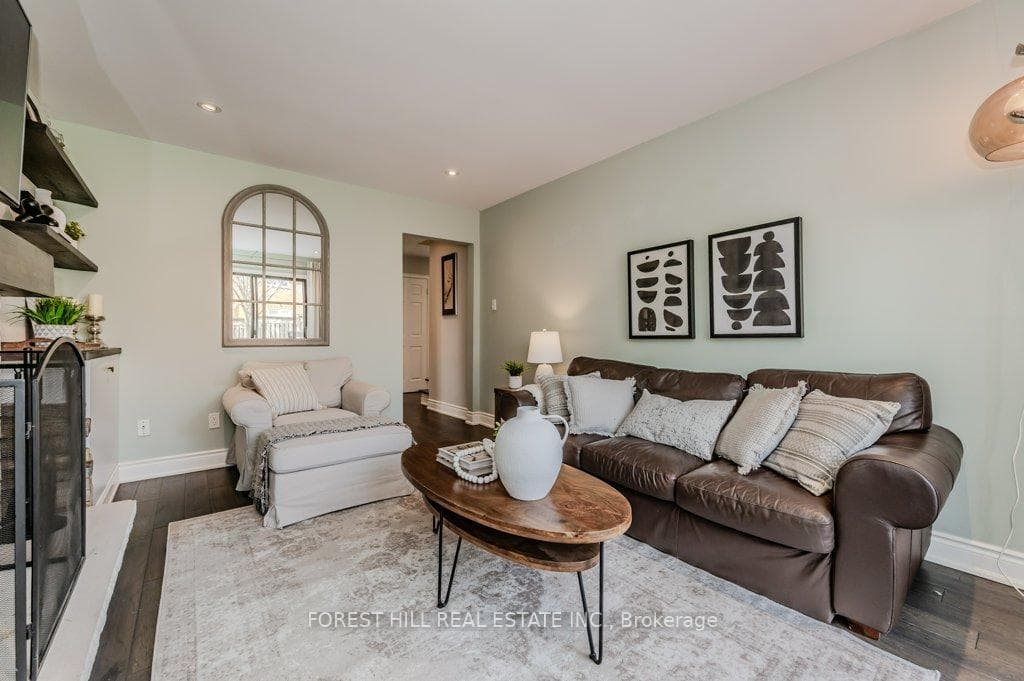 29 Fernbrook Crescent photo 17