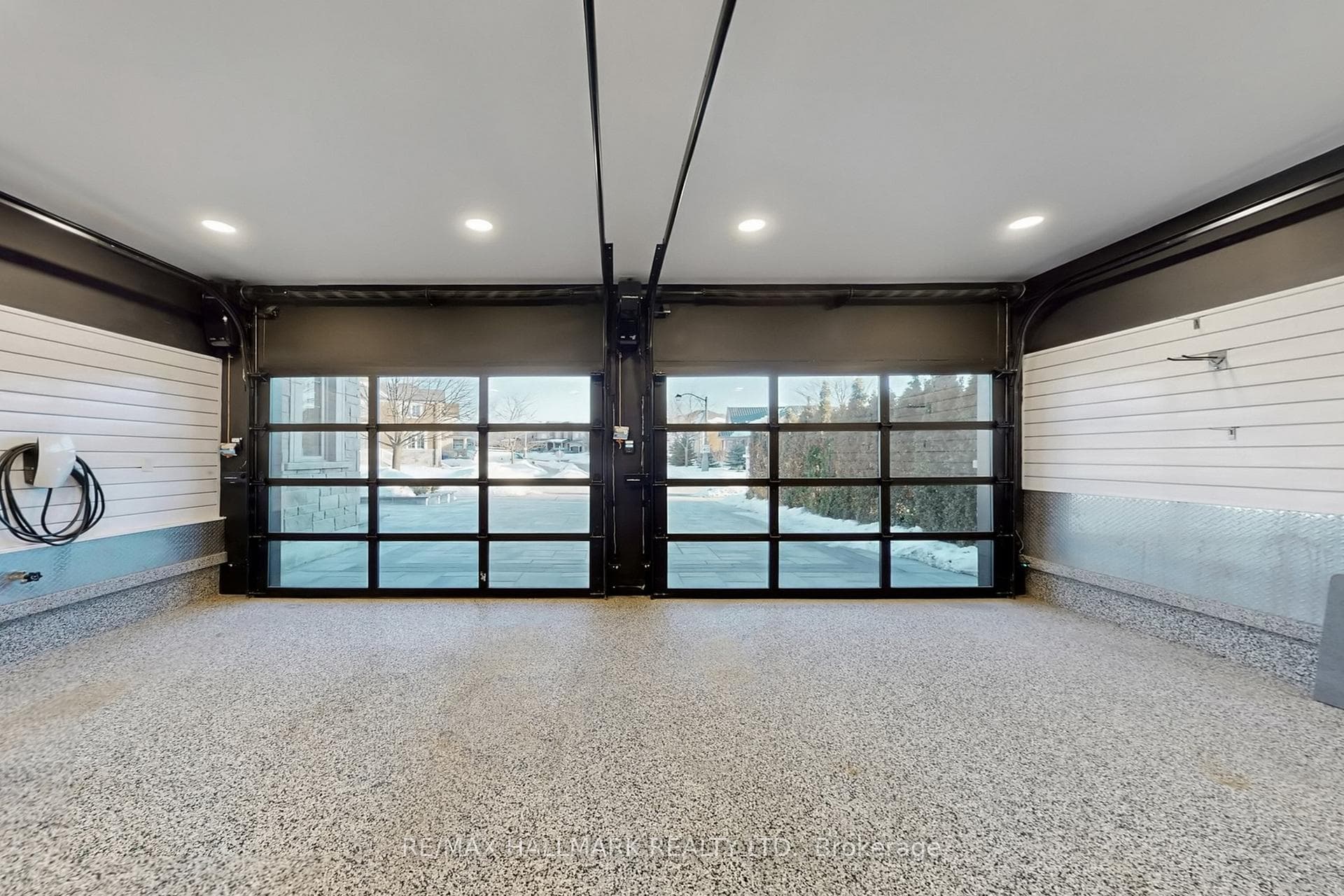 1135 Cenotaph Boulevard photo 37