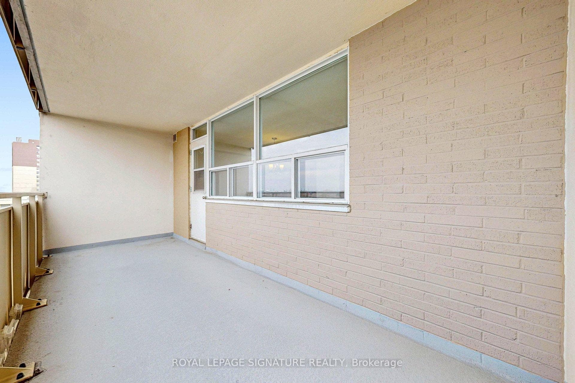 2550 Pharmacy Avenue Unit 703 photo 34