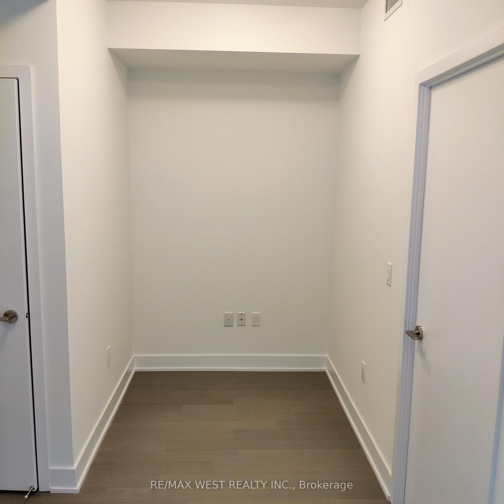 20 Shore Breeze Drive Unit 3005 photo 10