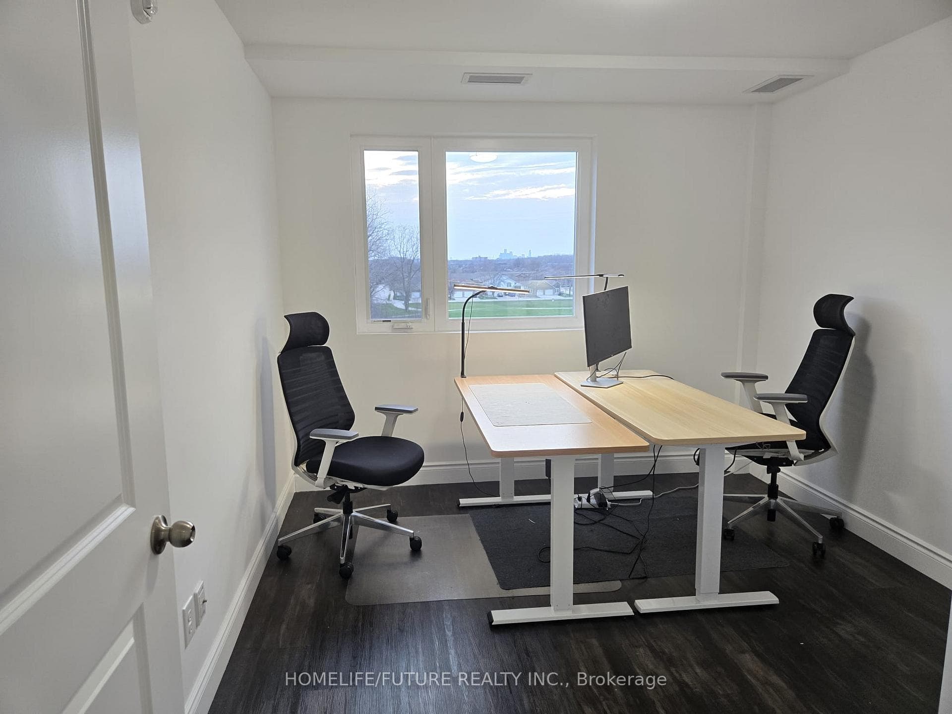 1489 Banwell Road Unit 519 photo 10