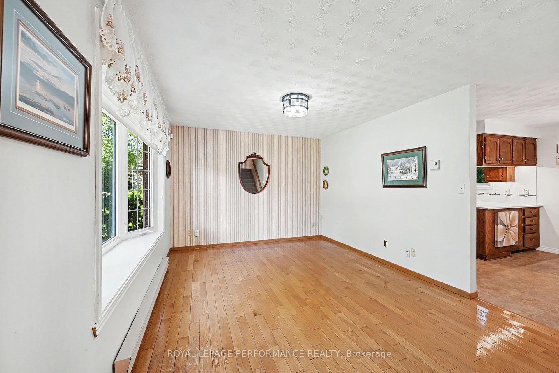 577 Lynwood Drive photo 15