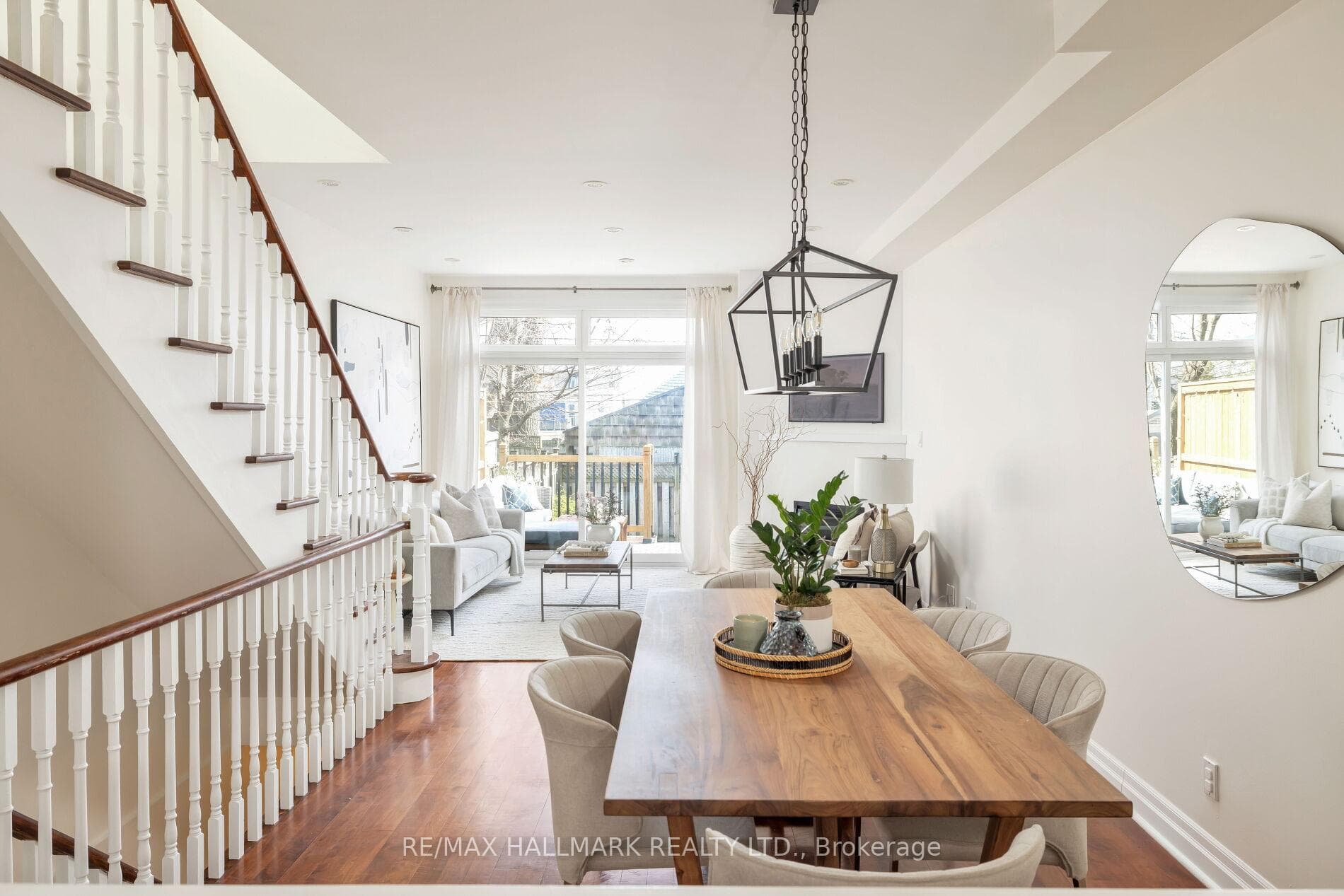 39 Burgess Avenue photo 9