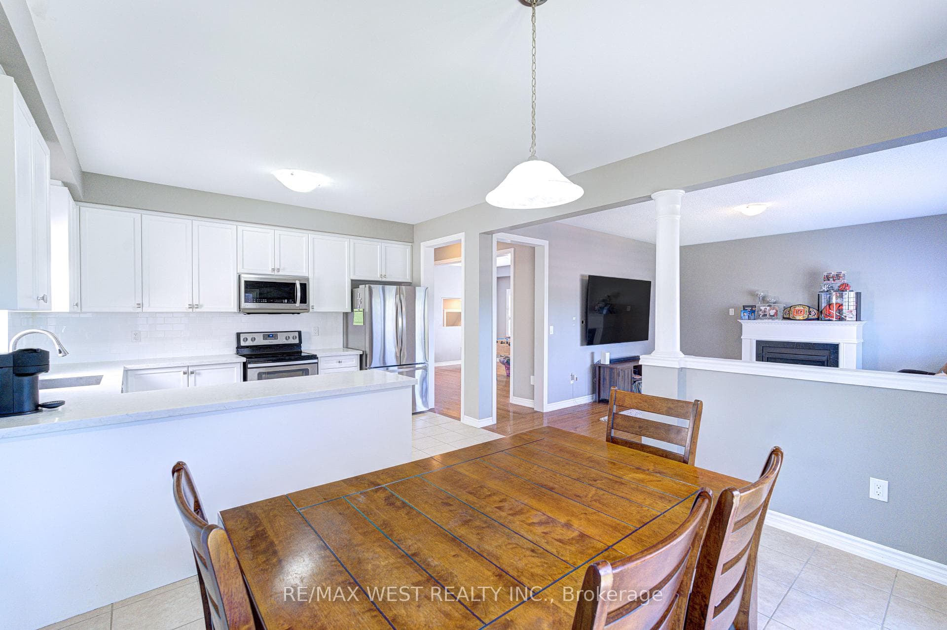 108 Decarolis Crescent photo 21