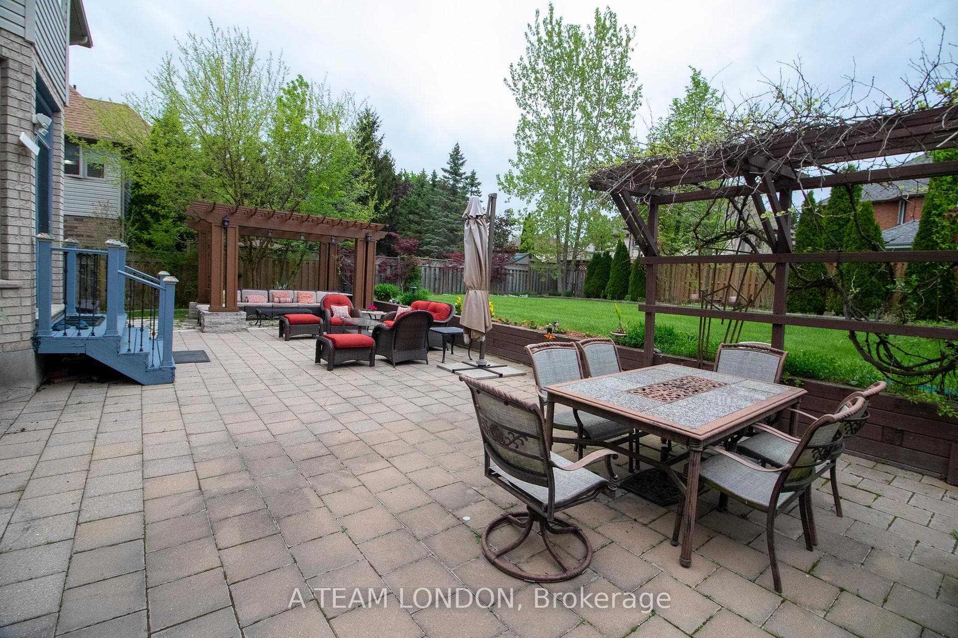 206 Ambleside Drive photo 3