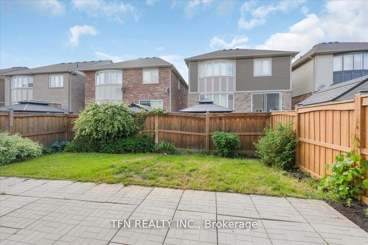 261 Cedric Terrace photo 21