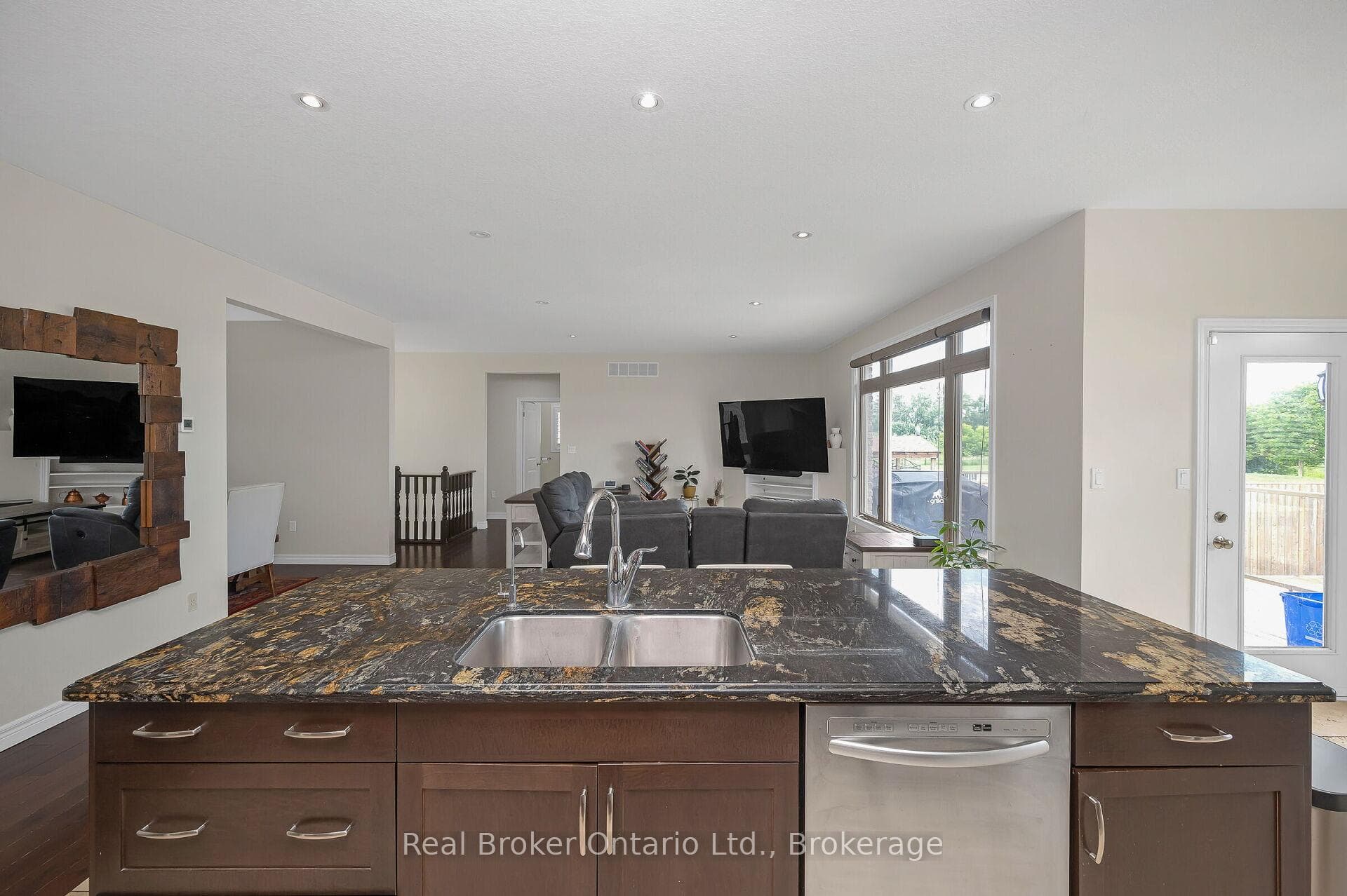 628 Mt. Pleasant Road photo 15