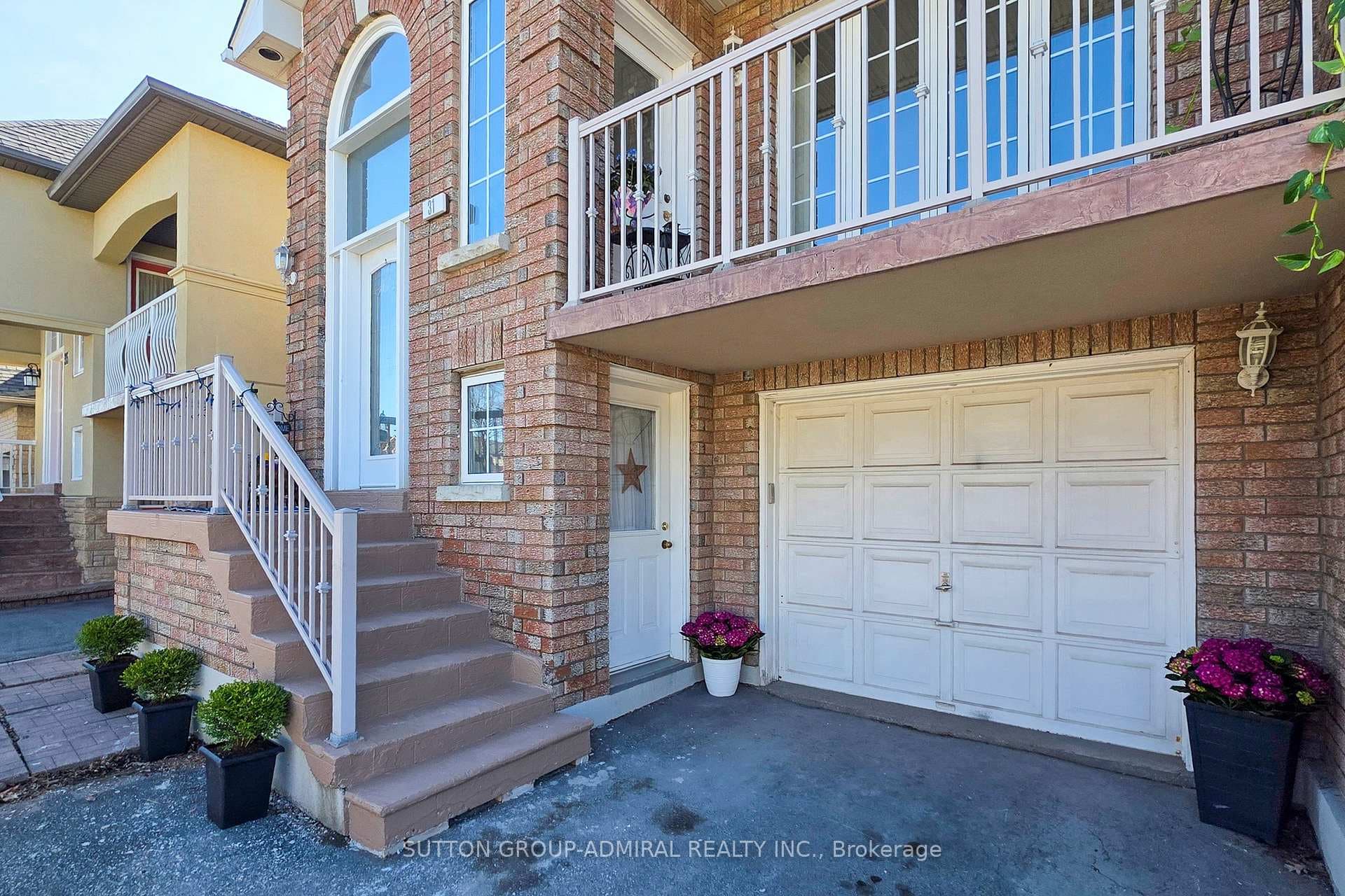 31 Villandry Crescent photo 4